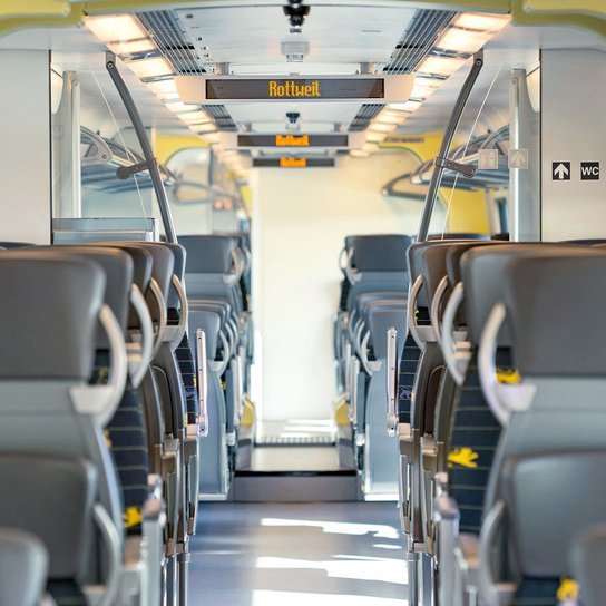 Sitzplätze in bwegt-Design in Bahn