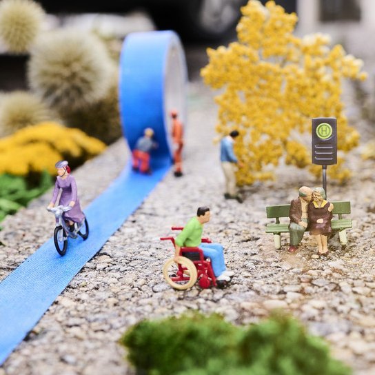 Darstellung "Ortsmitten" mit Modellfiguren