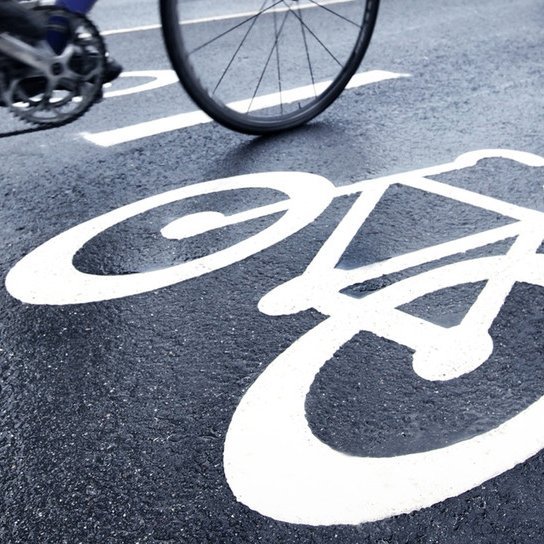 Fahrrad auf Radweg