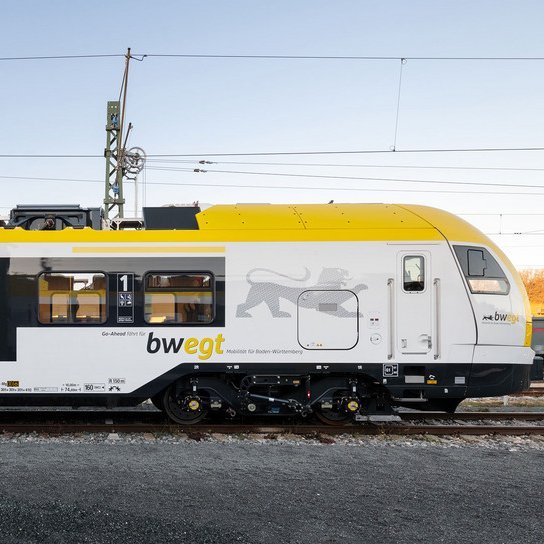 Seitenansicht bwegt Bahn 