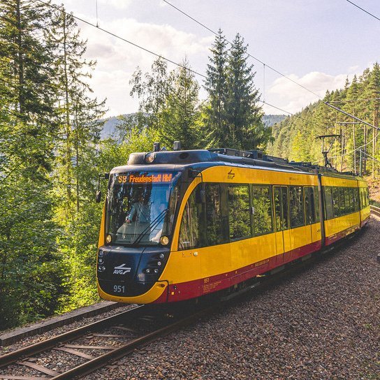 AVG Stadtbahn Murgtal auf Gleisen